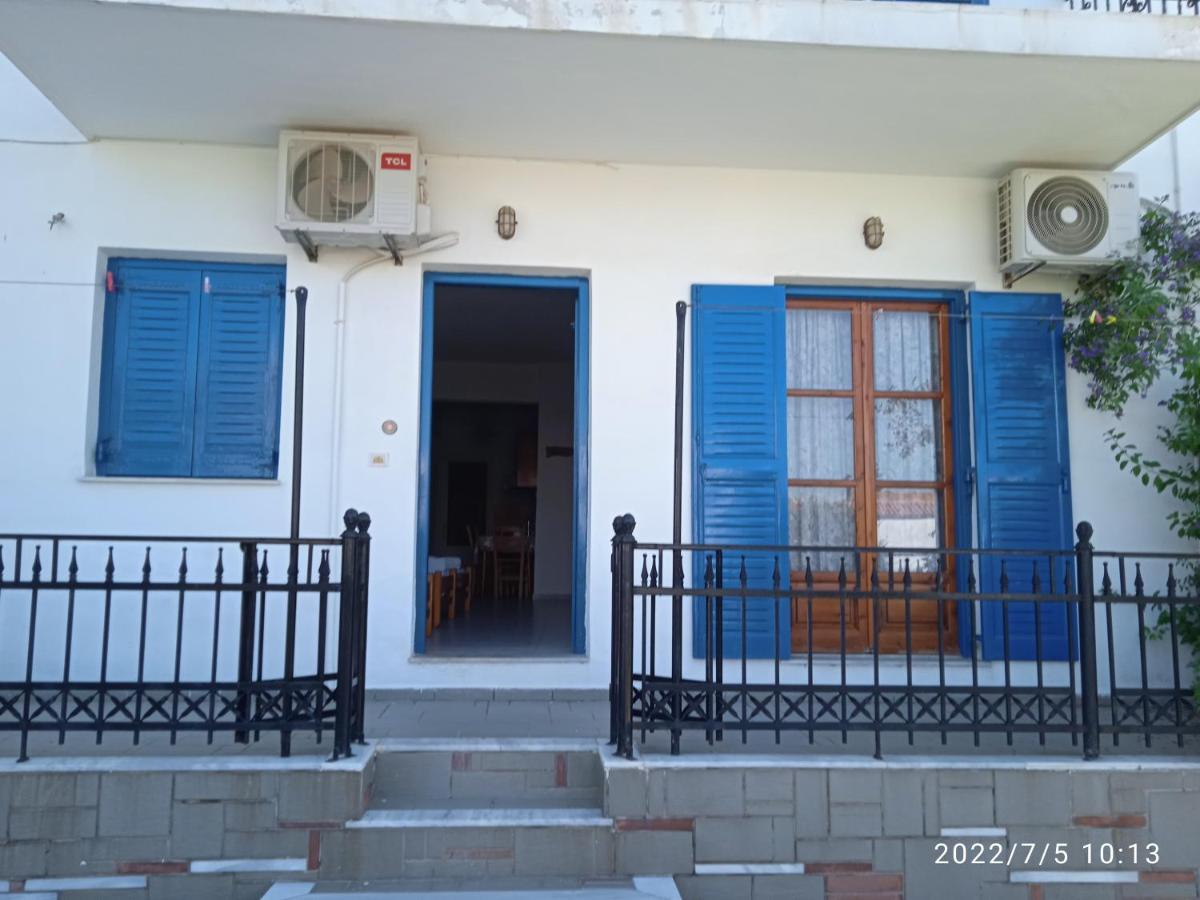 Syraina Apartments Skiathos Town Exterior photo