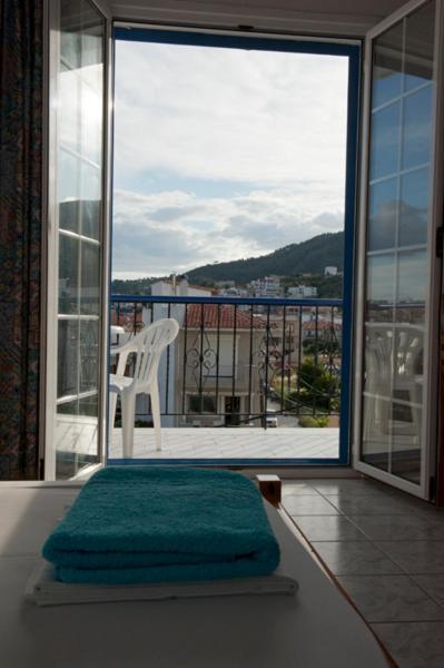 Syraina Apartments Skiathos Town Exterior photo