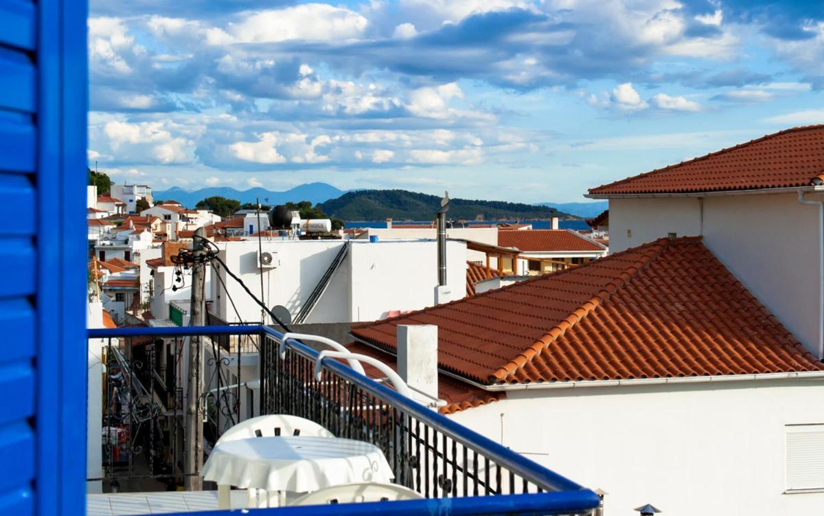 Syraina Apartments Skiathos Town Exterior photo