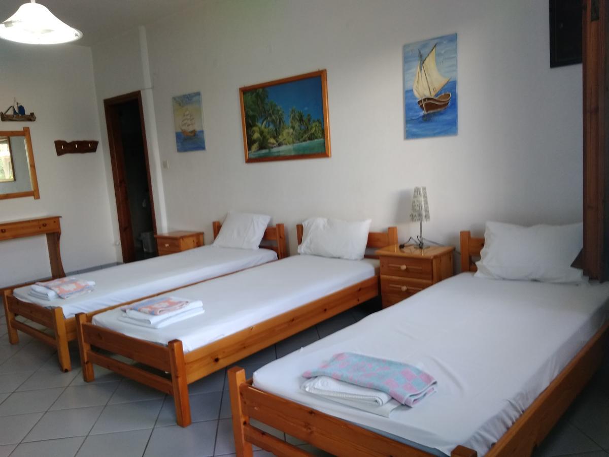 Syraina Apartments Skiathos Town Exterior photo