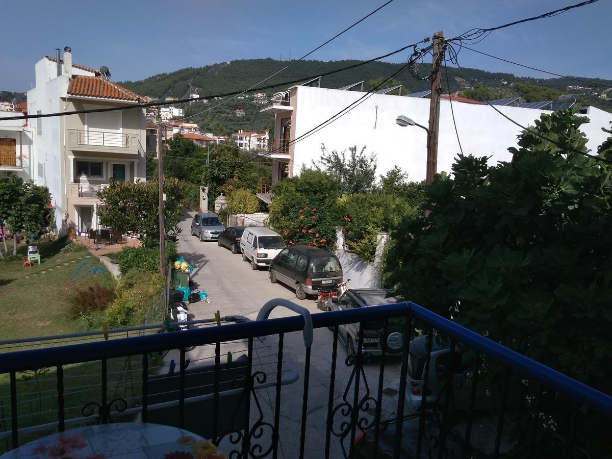 Syraina Apartments Skiathos Town Exterior photo